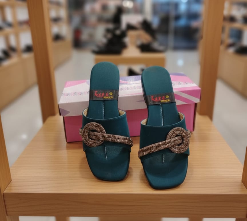 Stylish Slip-On Flat Footwear