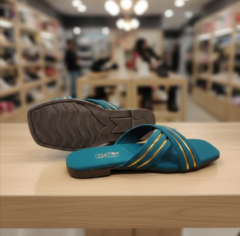 Women`s Crisscross Strap Flat Camfort Slippers