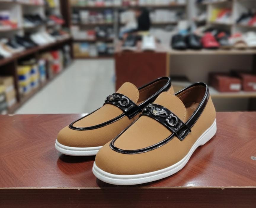 Classic-Men`s-Tan-Casual-Shoes