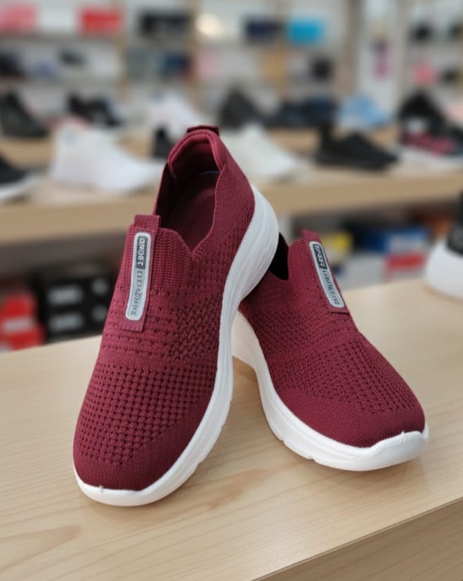 Slip-On-Lightweight-Knit-Comfort-Shoes
