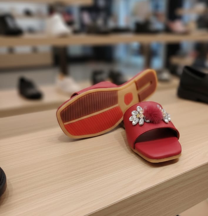 Women`s Embellished Slip On Flat Shoes